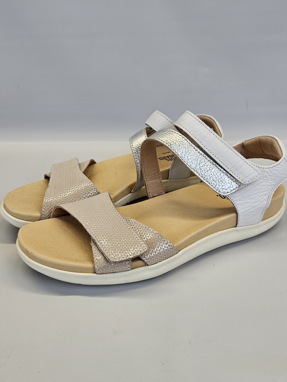Samuel Hubbard Capri Leather Sandal Womens Metallic White Silver Tan Adjustable